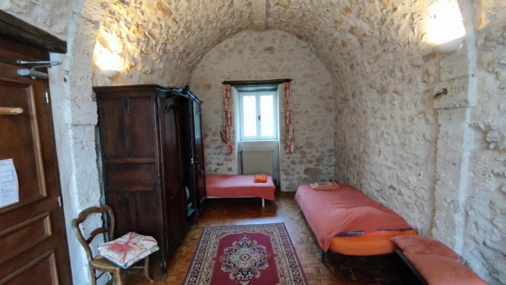 Chateau De Montrame Soisy-Bouy Zimmer foto